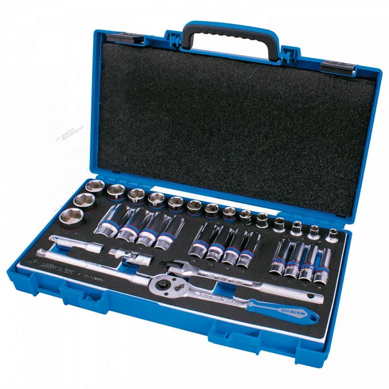 Комплектация набора головок: стандартные и глубокие головки, трещотка