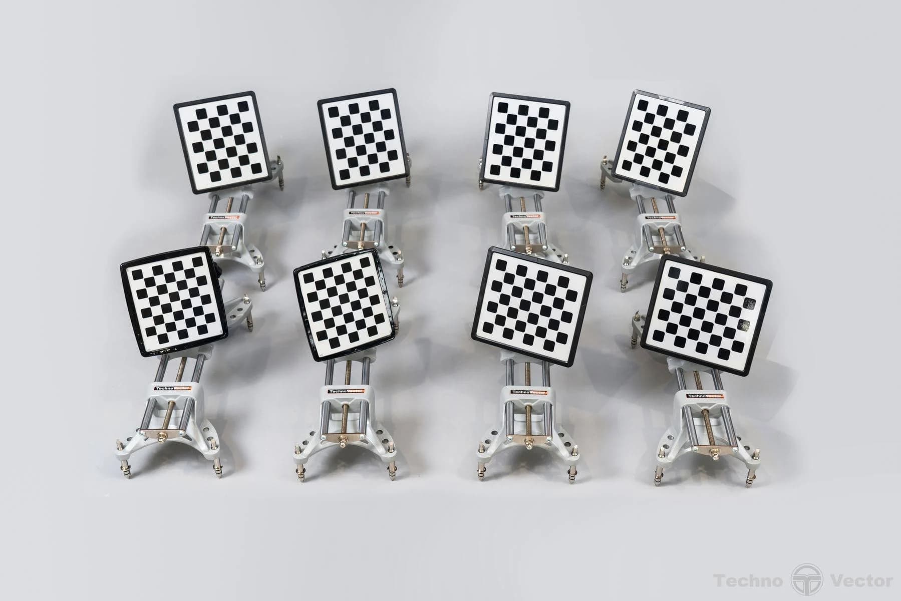 Стенд сход-развал грузовой ТехноВектор 7 Truck 7204 HTS6 — стационарный, 6 осей