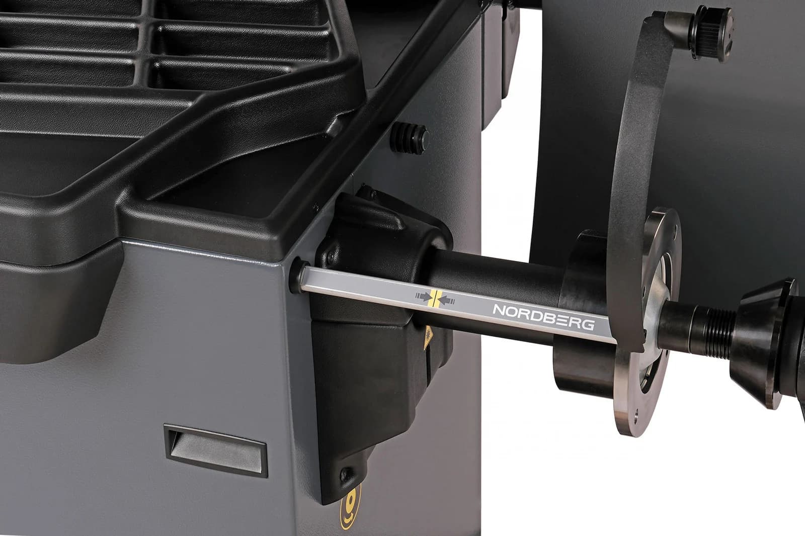 Балансировочный станок NORDBERG 4522PA — вид сбоку