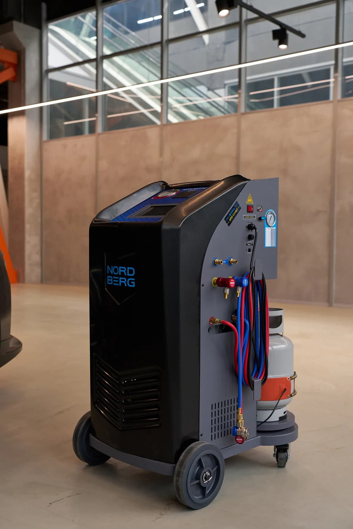 Установка автомат для заправки автомобильных кондиционеров (R134a+R1234yf)