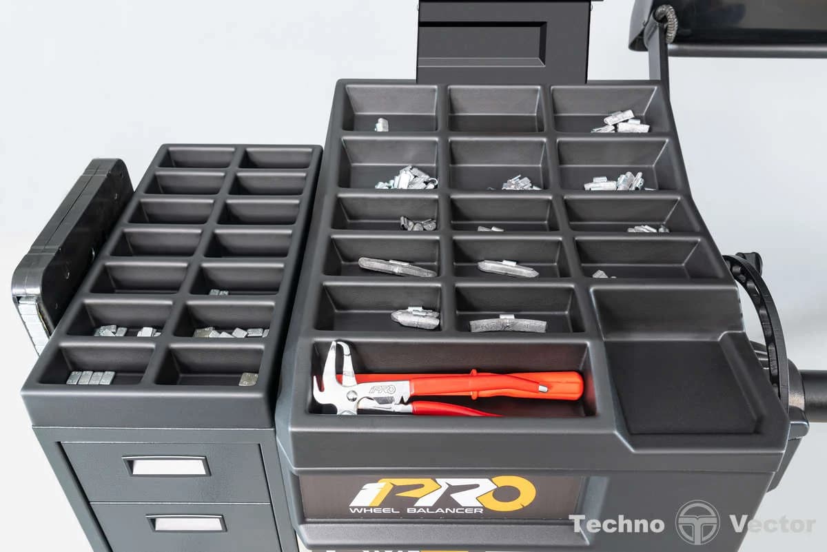 iPRO BM4 — органайзер с 19 ячейками для балансировочных грузов