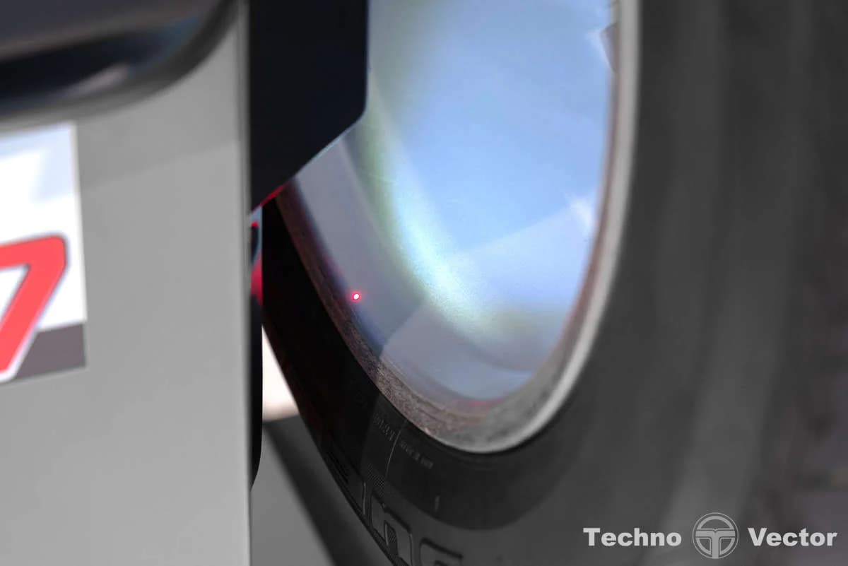 iPRO BM7 — лазерный указатель на диске при установке груза
