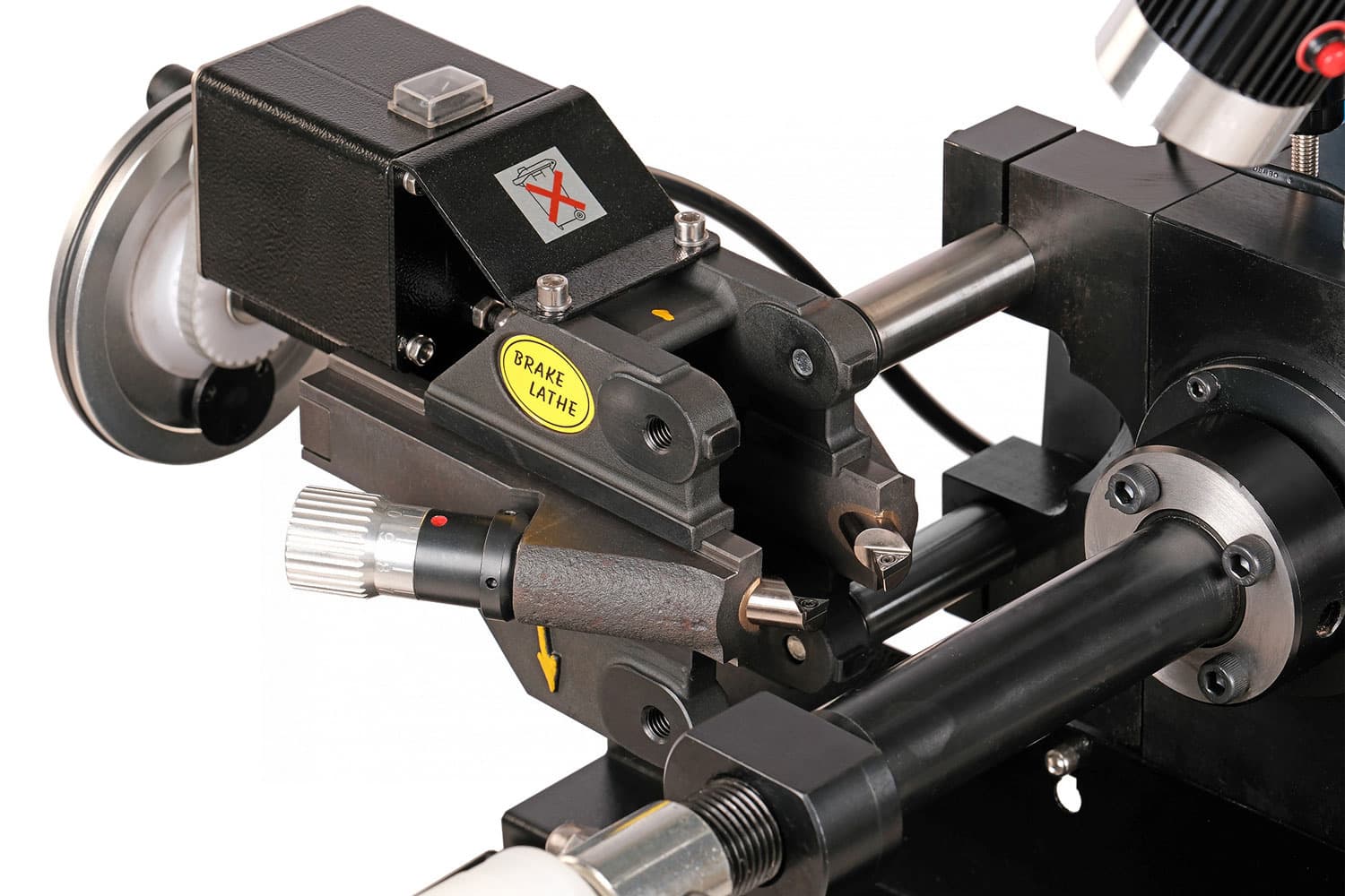 Станок NORDBERG NL1 в рабочем положении для проточки на ступице