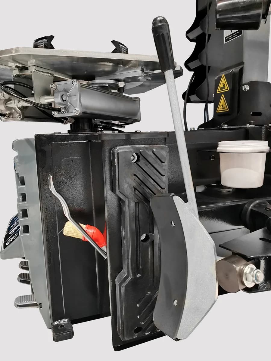 iPRO TM6 — панель управления и педальный блок