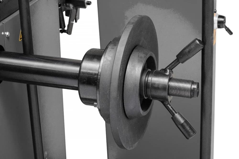 NORDBERG 45TRK — защитный кожух в открытом положении