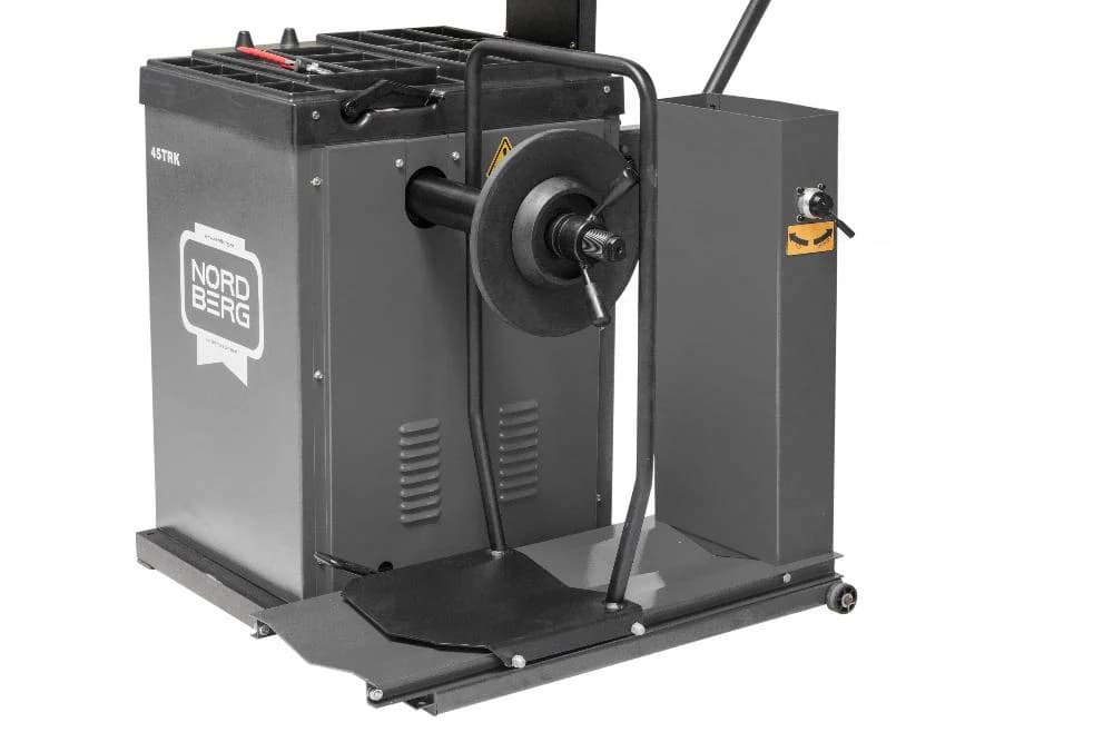 NORDBERG 45TRK — крепёжный узел вала, резьба шаг 3 мм