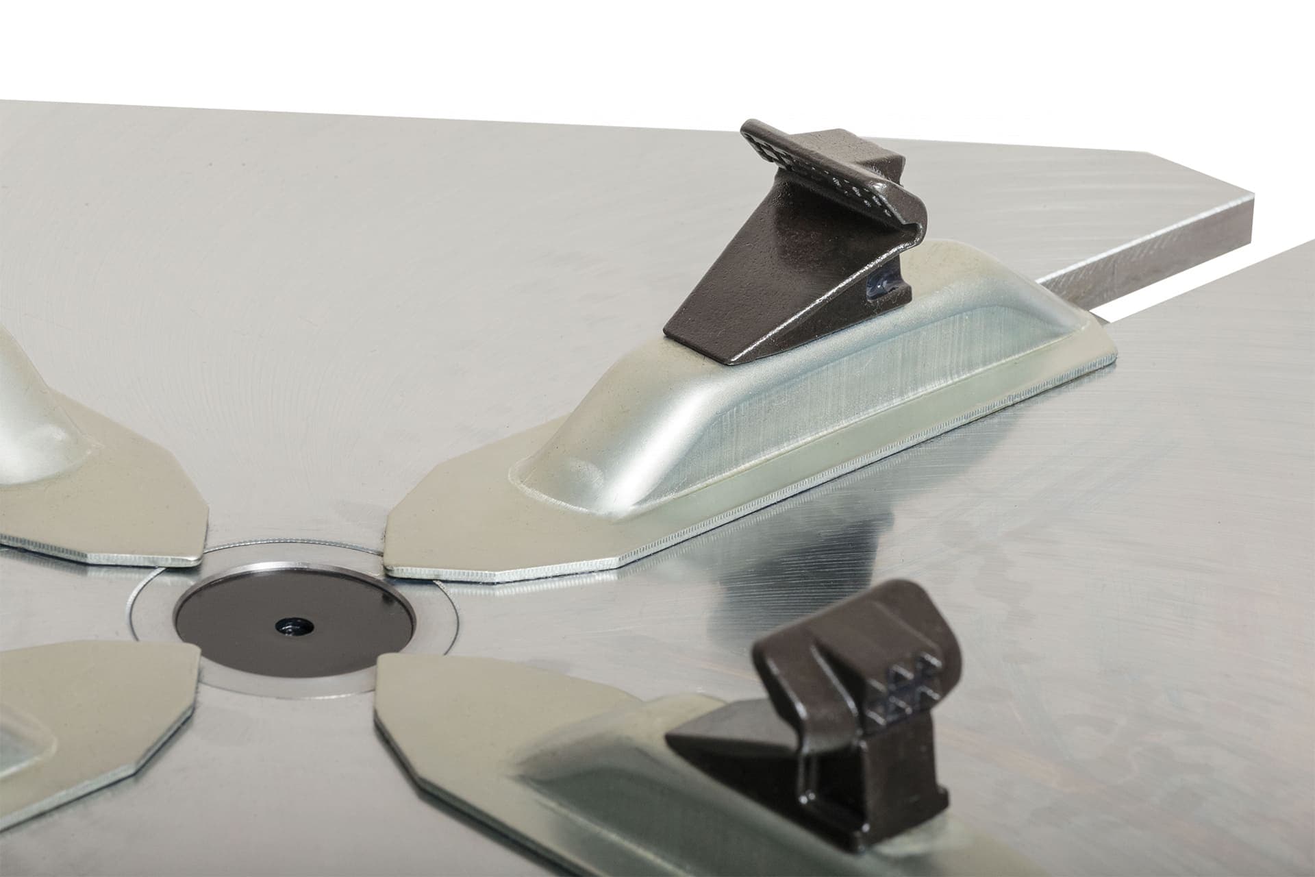 NORDBERG 4641 — монтажная головка крупным планом