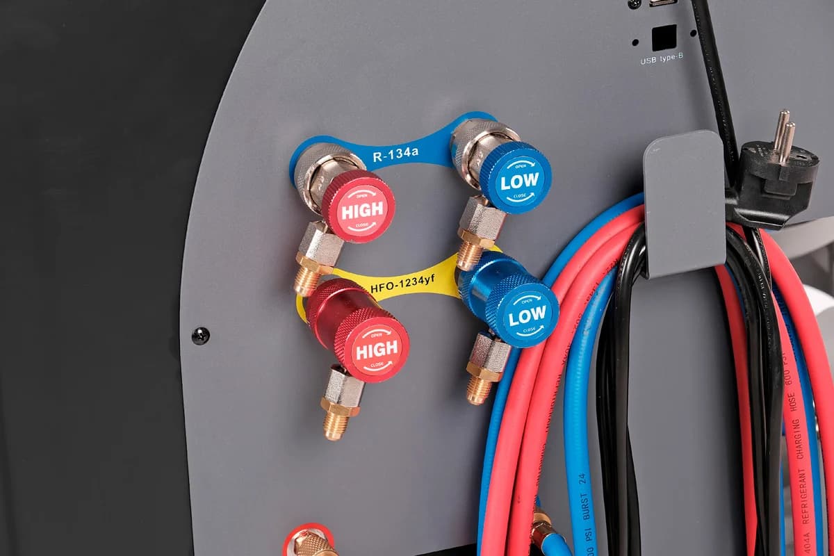 Установка автомат для заправки автомобильных кондиционеров (R134a+R1234yf)