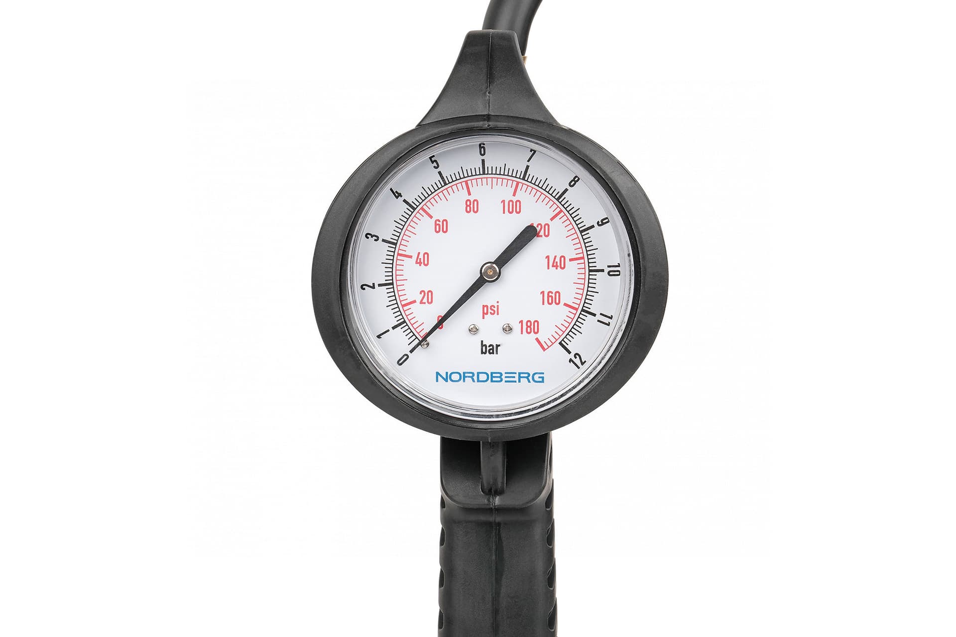 Аналоговый манометр пистолета Nordberg Ti81 крупным планом