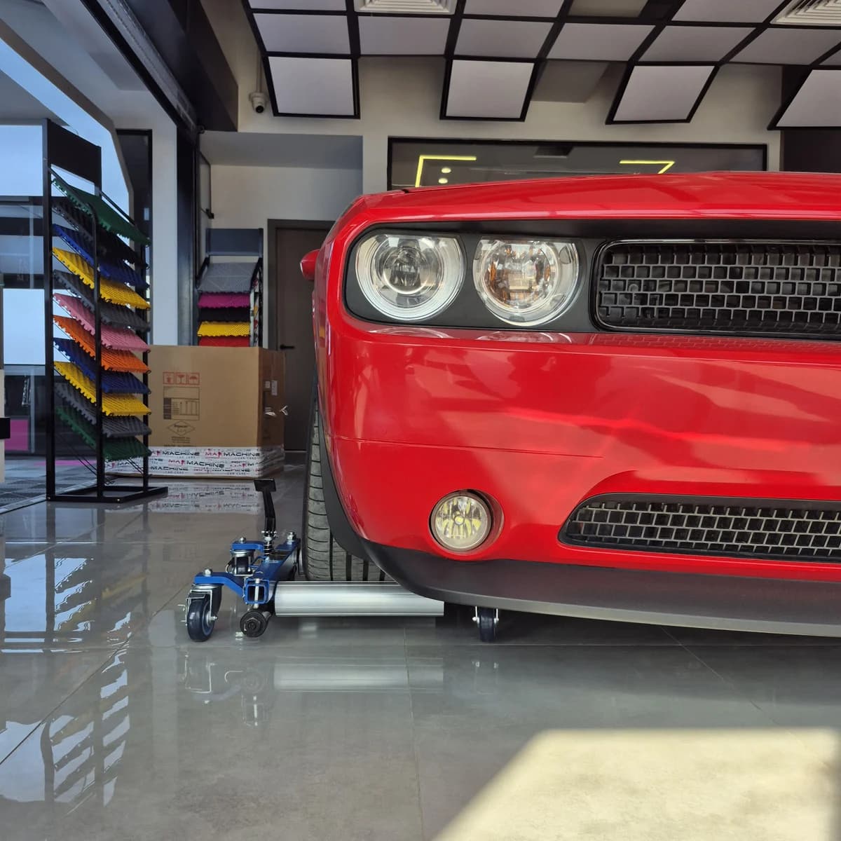 Тележка гидравлическая для перемещения автомобиля