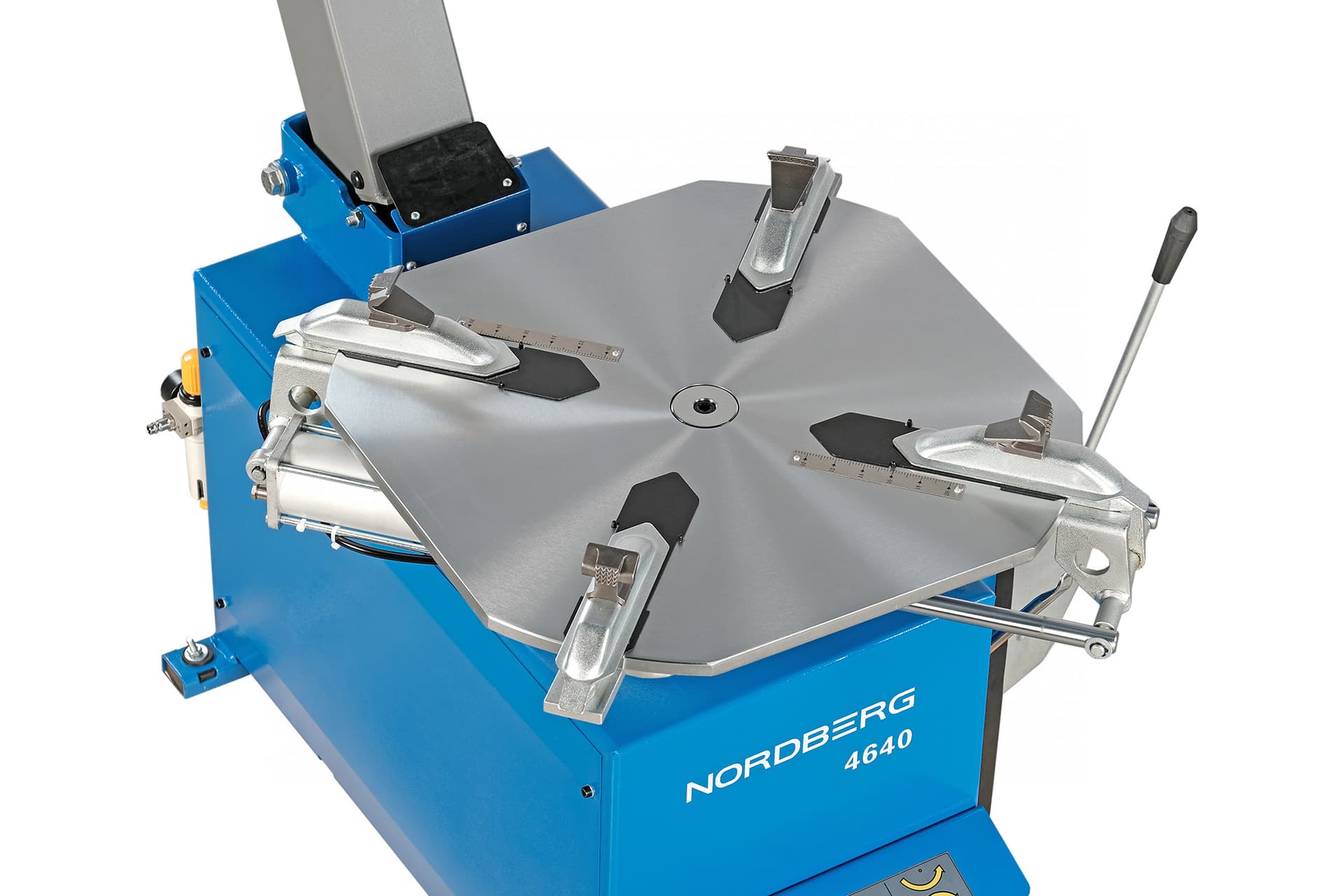 NORDBERG 4640 — кулачковый зажим с пластиковыми накладками