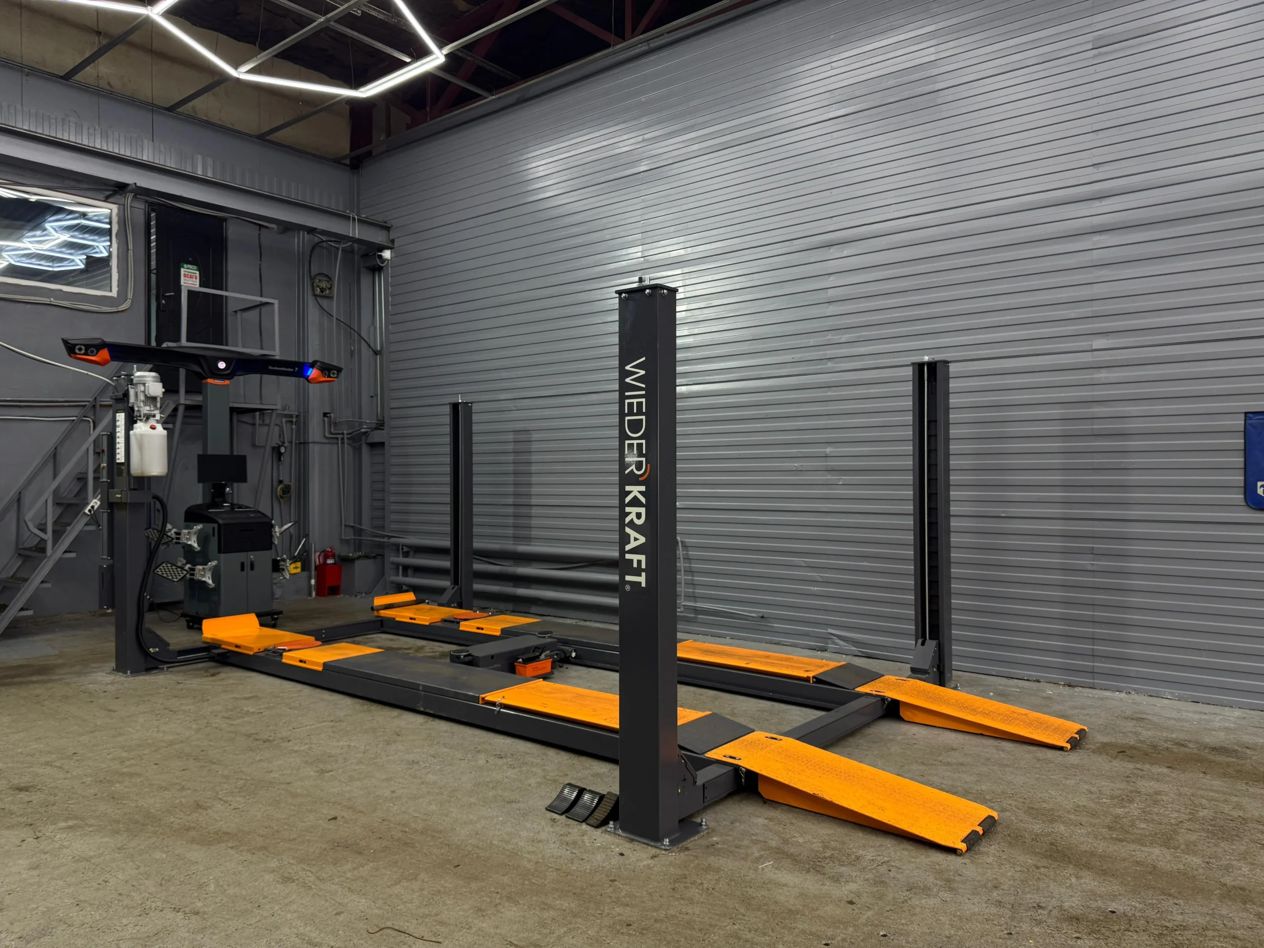 Монтаж оборудования